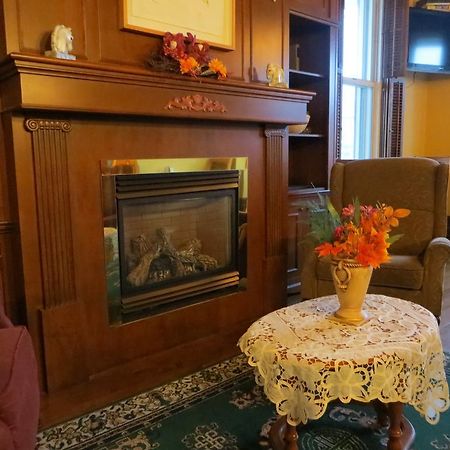 Auberge Монтебелло Екстер'єр фото