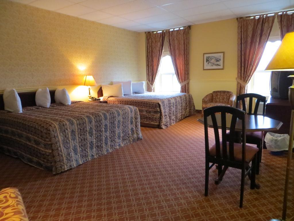 Auberge Монтебелло Екстер'єр фото